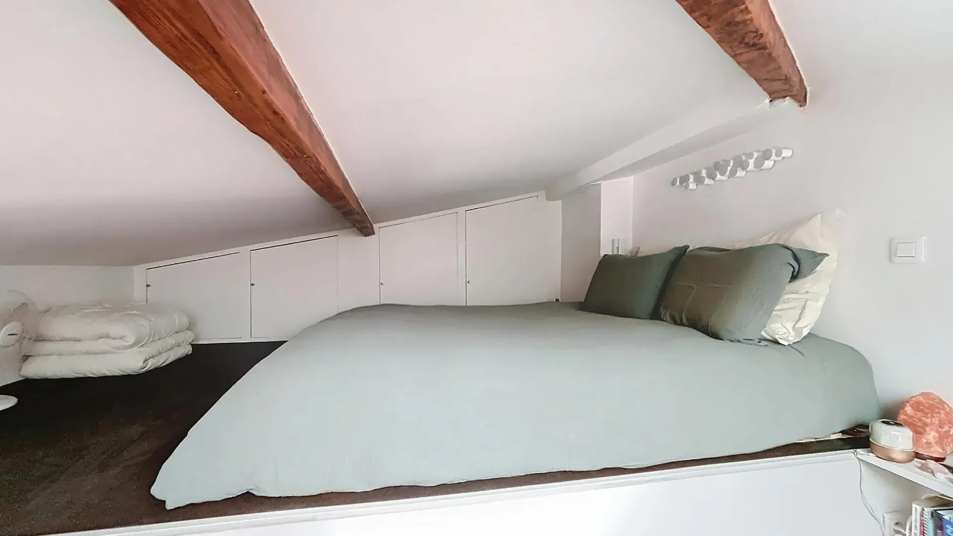 Charming Apartment Near Sacree Coeur Paris France